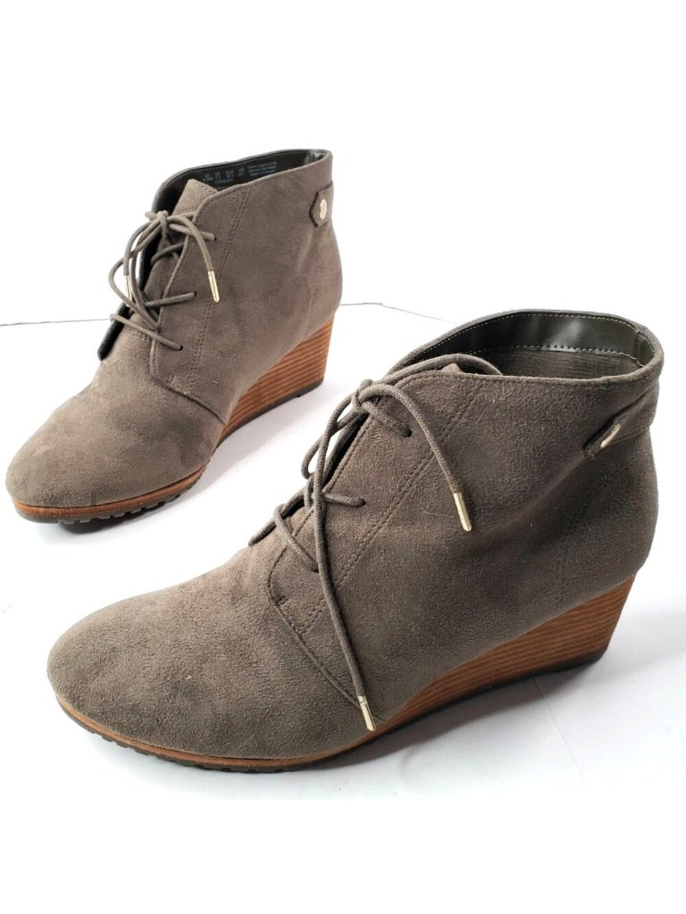 Dr. Scholl's Lace Up Wedge Boot 9.5 Taupe Faux Suede Dressy Comfort Ankle Bootie